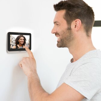 Philips WelcomeEye AddScreen 7 inch scherm aan muur