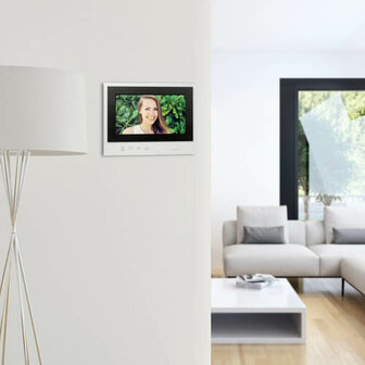 Thomson 512263 bedrade smart intercom met camera binnenscherm in woonkamer