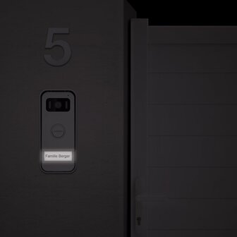 Avidsen MAYA 112291 bedrade videodeurbel met spiegeleffect beldrukker in het donker